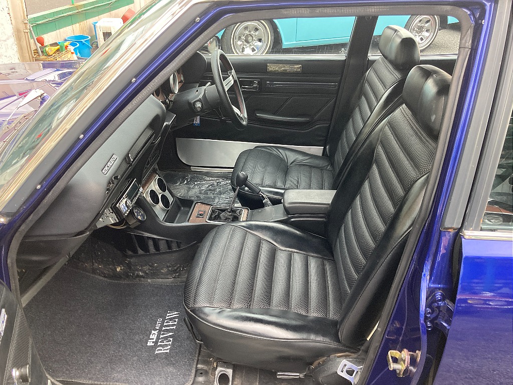 日産 スカイライン　4ドア(16枚目)