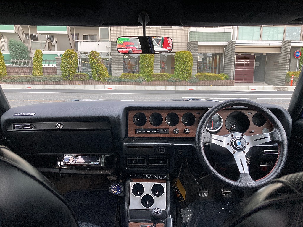 日産 スカイライン　4ドア(20枚目)