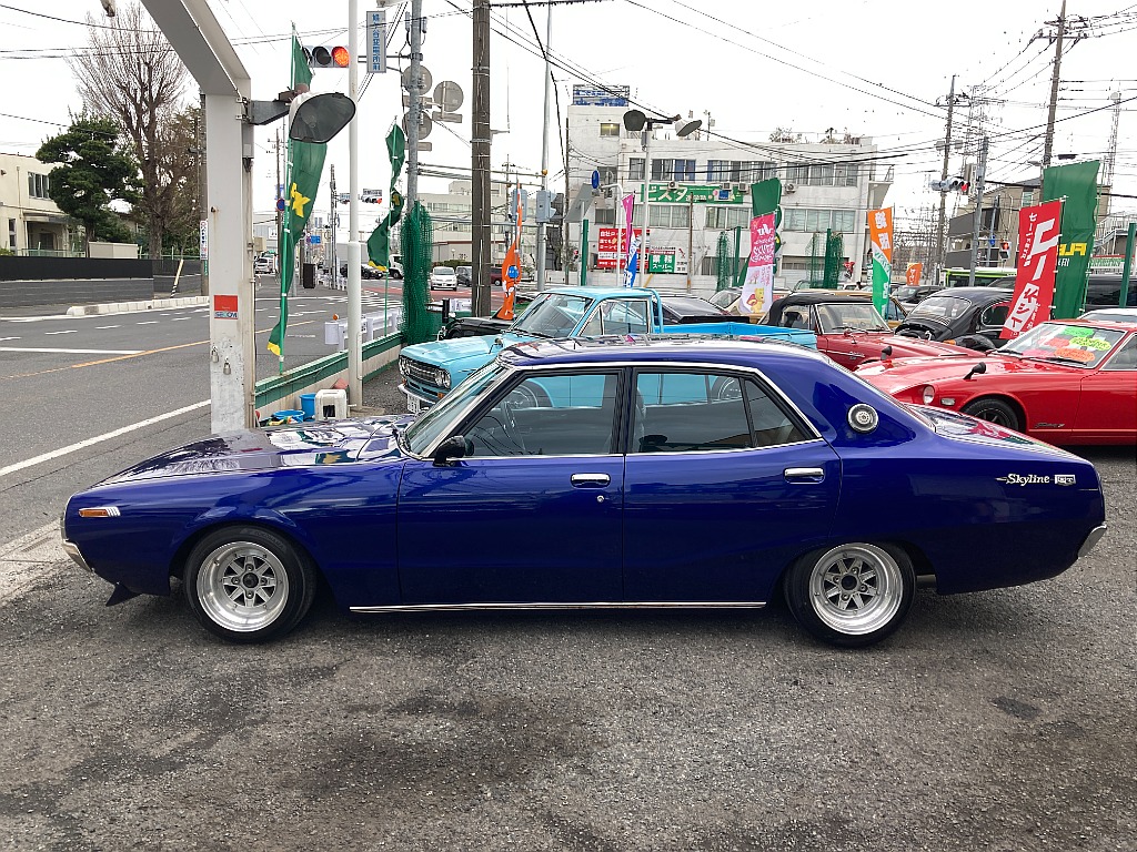 日産 スカイライン　4ドア(10枚目)