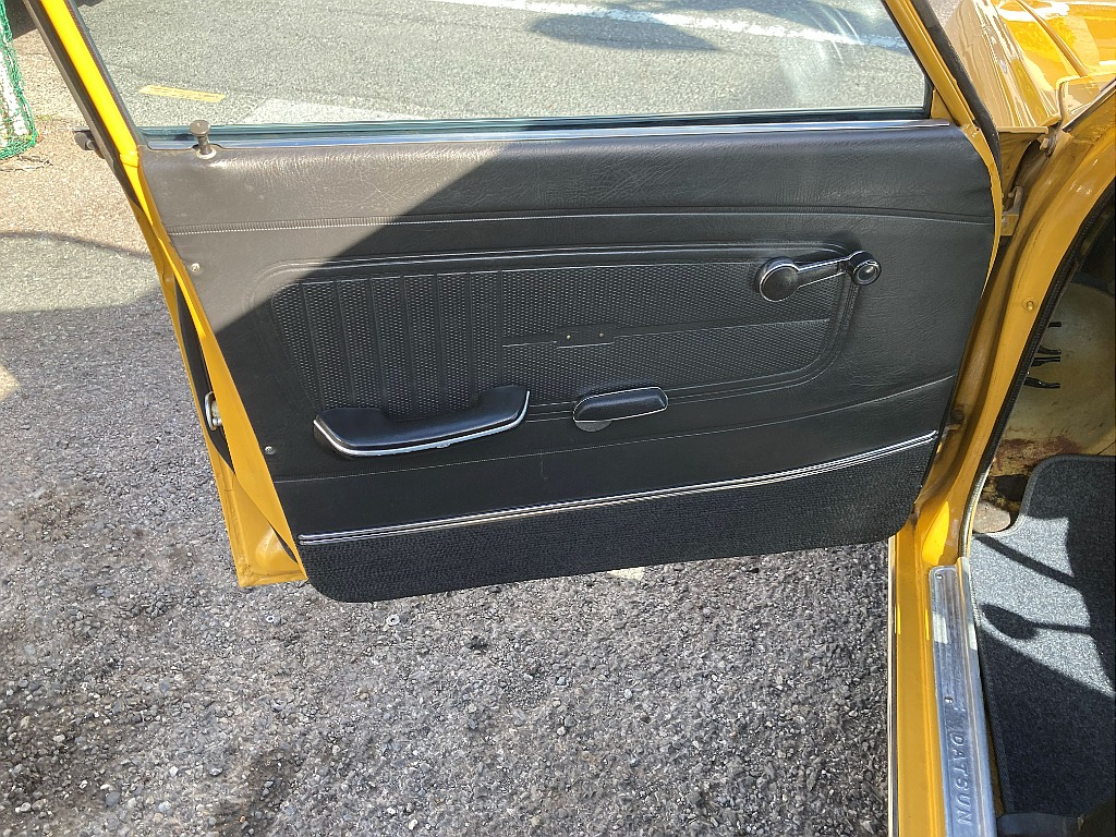 日産 ブルーバード　4ドア(15枚目)