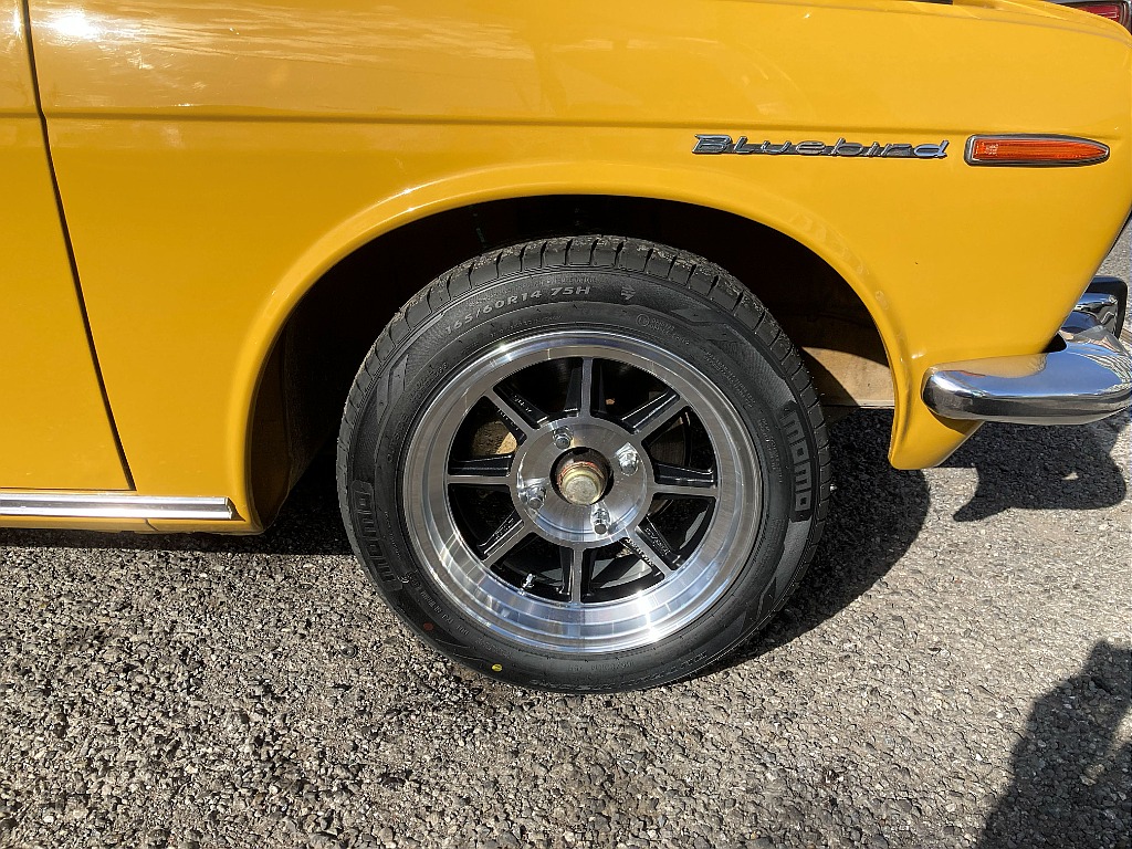 日産 ブルーバード　4ドア(7枚目)