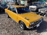日産 ブルーバード　4ドア(1枚目)