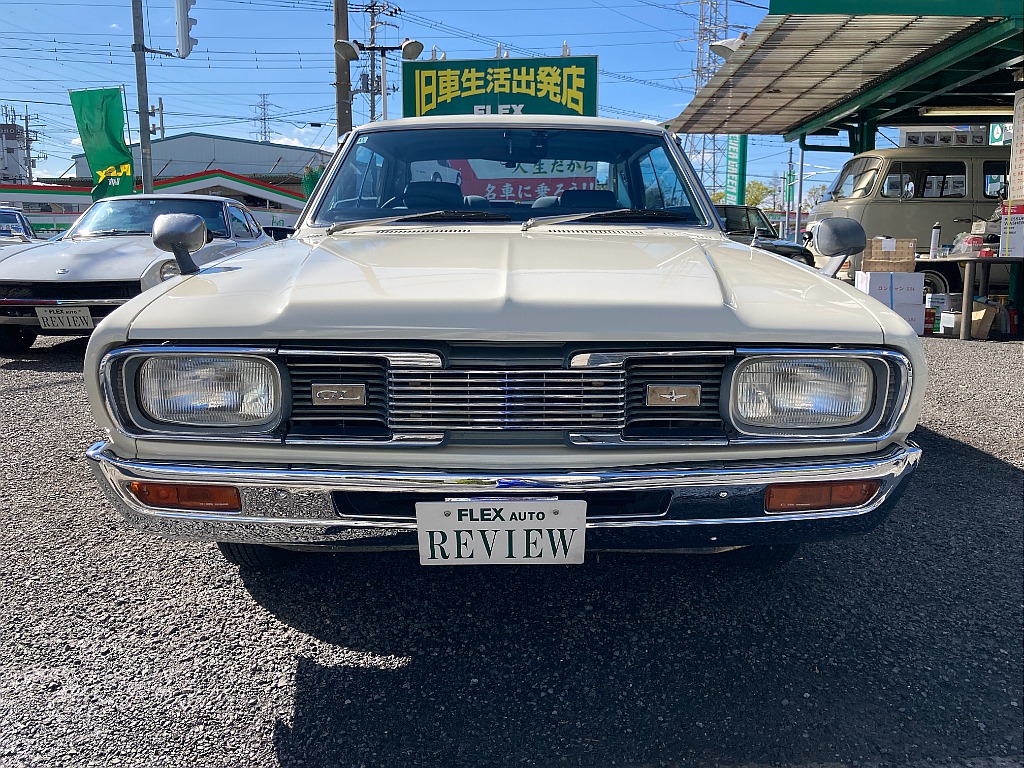 日産 グロリア　4ドアハードトップ(8枚目)
