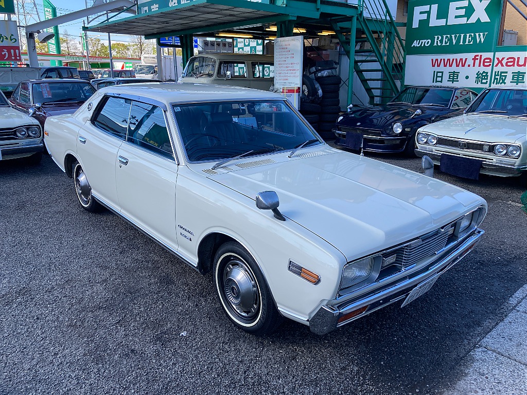 日産 グロリア　4ドアハードトップ(1枚目)