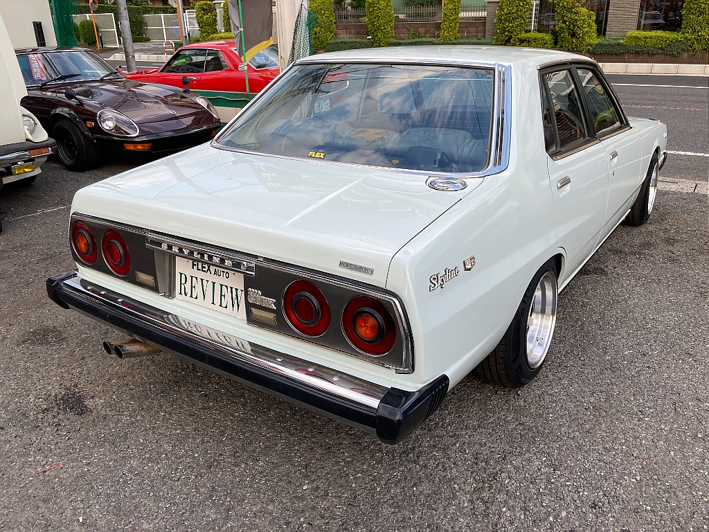 日産 スカイライン　4ドア(12枚目)
