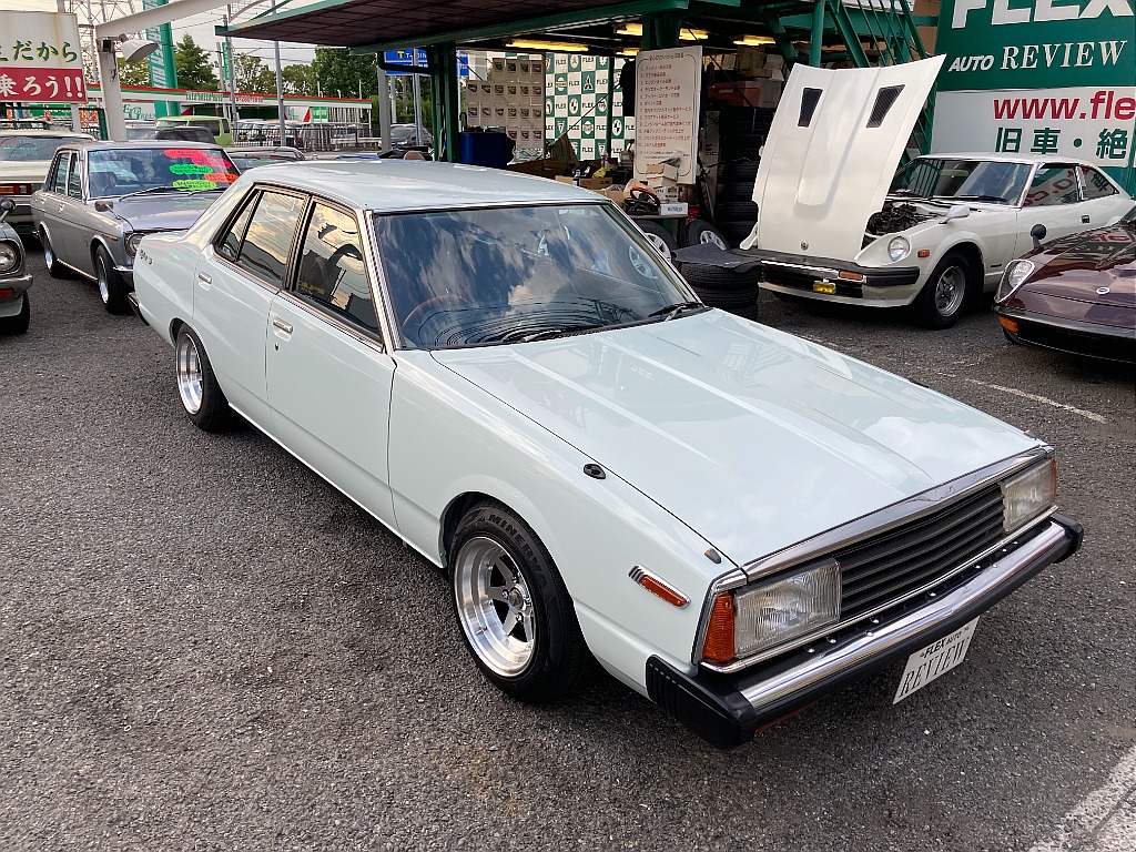 日産 スカイライン　4ドア(1枚目)