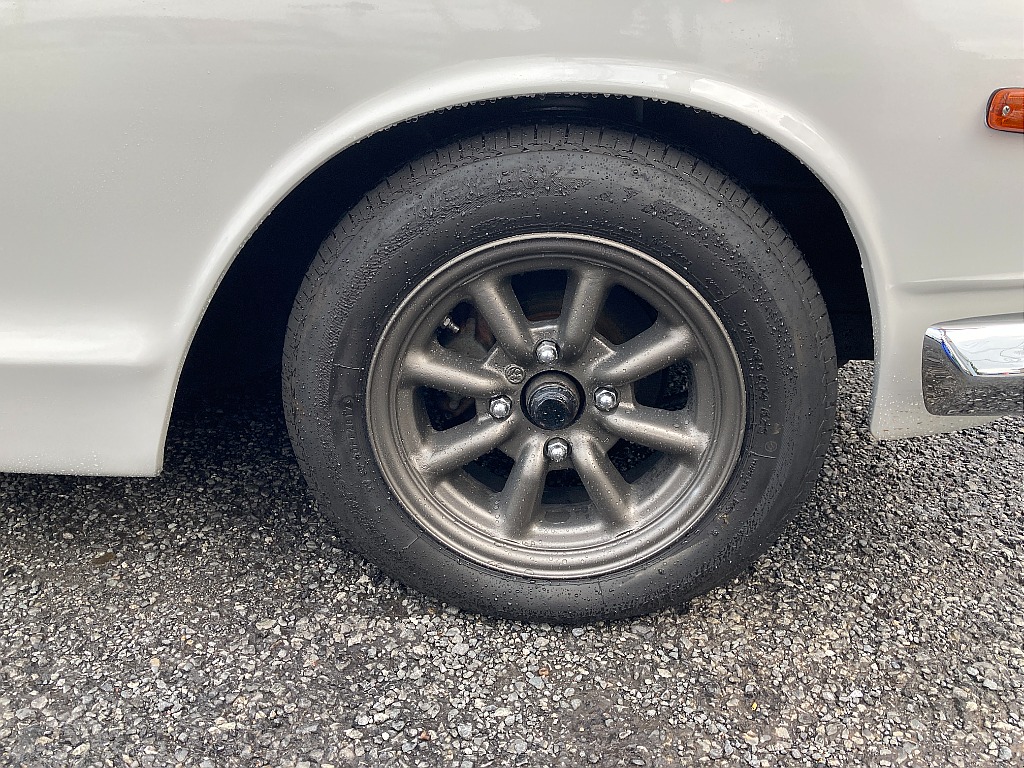 日産 スカイライン　4ドア(7枚目)