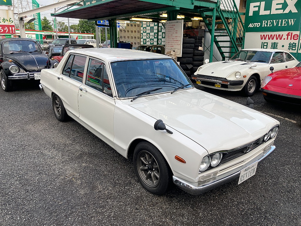 日産 スカイライン　4ドア(1枚目)
