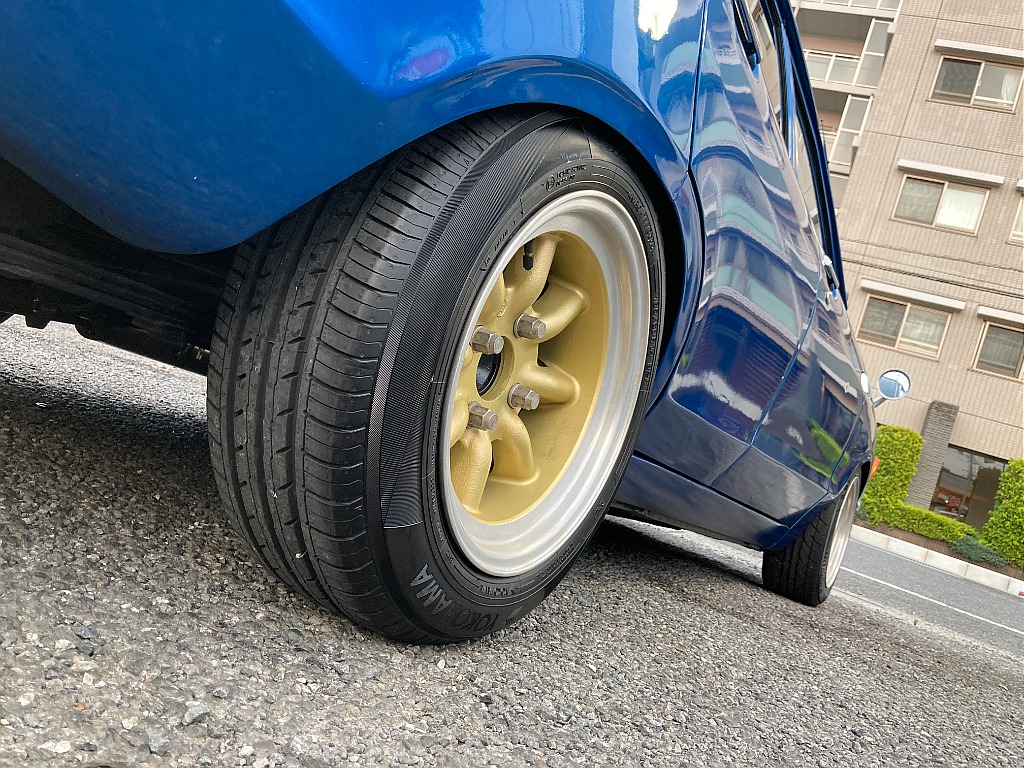 日産 サニー　4ドアセダン(14枚目)
