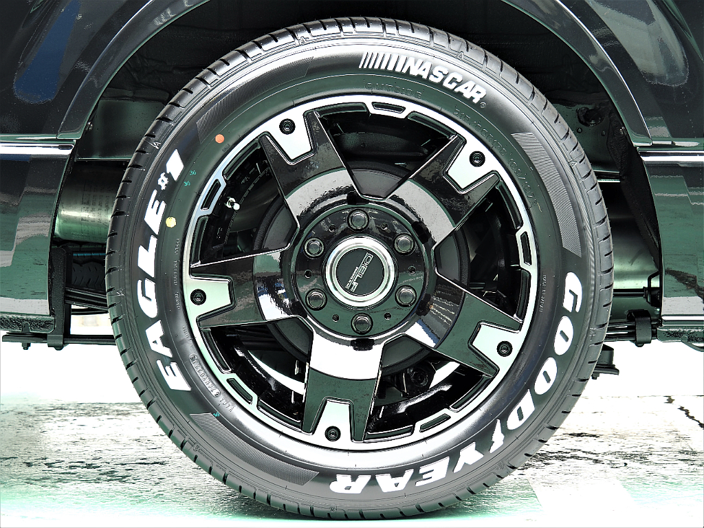 ＦＬＥＸ１７インチアルミホイール×ＧＯＯＤＹＥＡＲ１７インチナスカータイヤ♪
