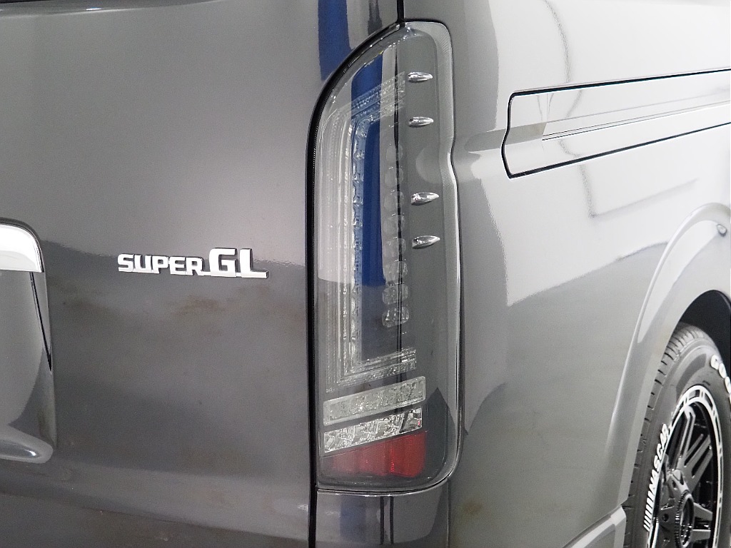 4型スーパーGL・ディーゼル4WD入庫♪新品パーツ装備！！