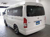 新車ワゴンGL2WD・前向き10人乗りにベッドキット装備♪