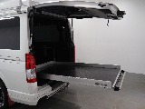 カスタムディーゼル4WD！！スライドフロア・11ナビ・ヒッチメンバー♪