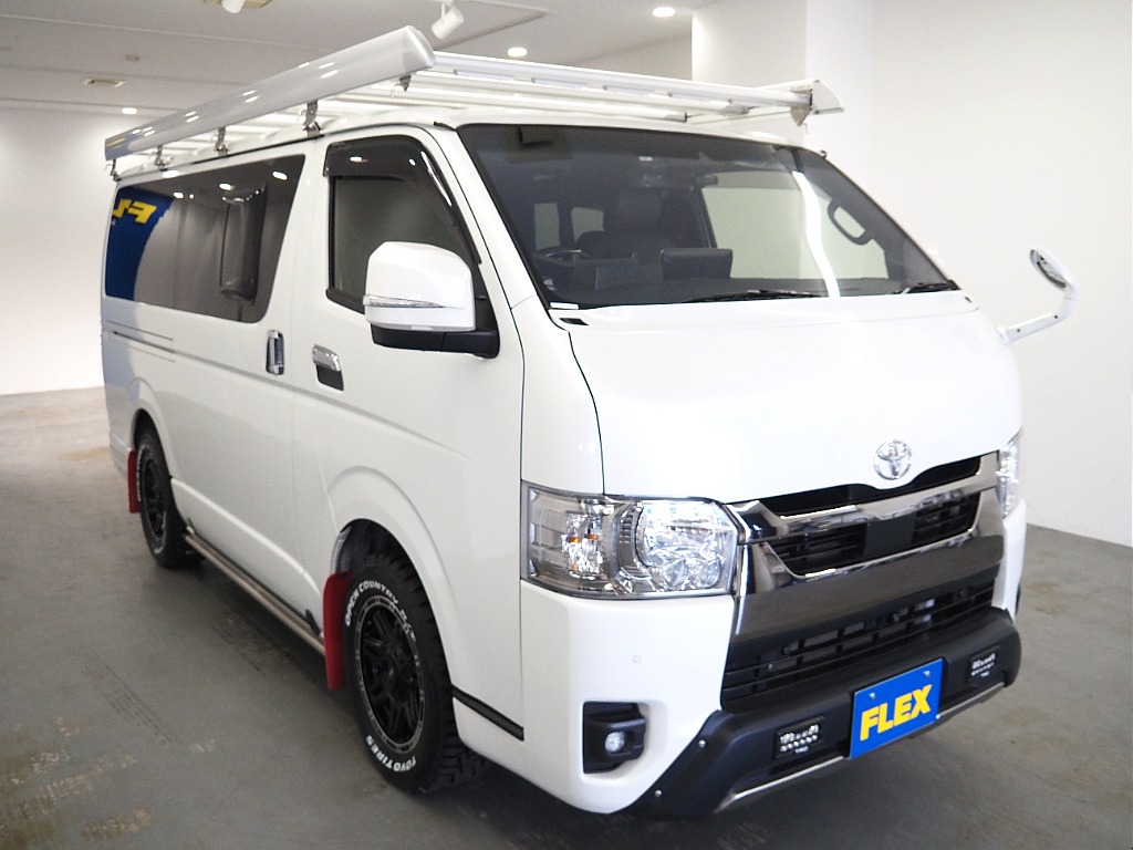 カスタムディーゼル4WD！！スライドフロア・11ナビ・ヒッチメンバー♪