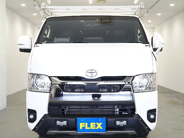 カスタムディーゼル4WD！！スライドフロア・11ナビ・ヒッチメンバー♪