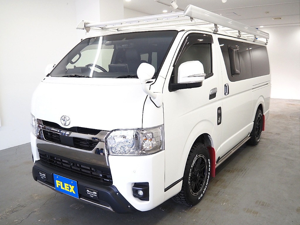 カスタムディーゼル4WD！！スライドフロア・11ナビ・ヒッチメンバー♪