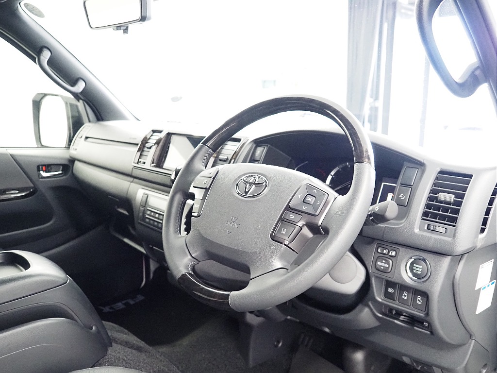 厳選仕入/R6年式DARKPRIMEⅡディーゼル4WD・超低走行2000キロ台！！