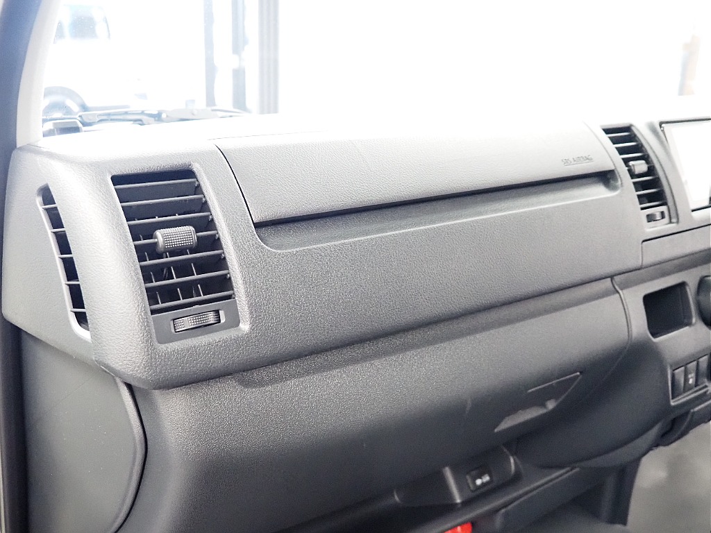 【新車ハイエースバン/2.0Lガソリン/DXGLパッケージ】スポーツスタイルで抜群の使い勝手！【全国納車可能】