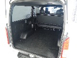 トヨタ ハイエースバン(3枚目)