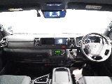トヨタ ハイエースバン(2枚目)