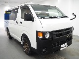 トヨタ ハイエースバン(5枚目)
