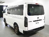 トヨタ ハイエースバン(9枚目)