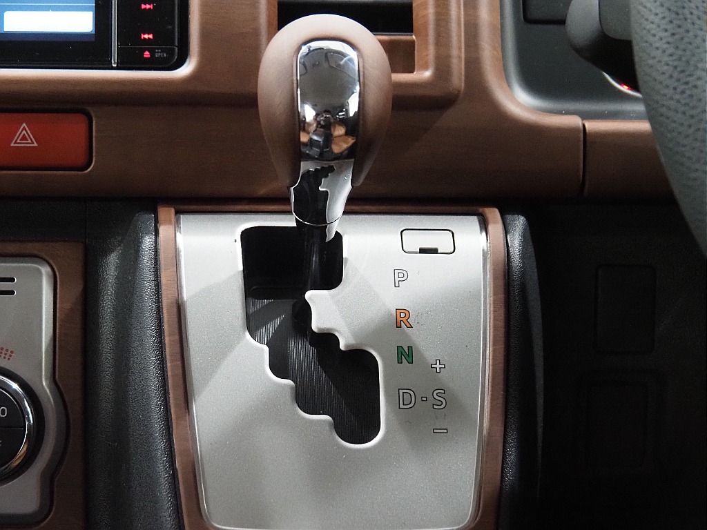 【Renoca CoastLines/スーパーGLダークプライムガソリン2WD】新品オールペイントにてクラシックカーが誕生！