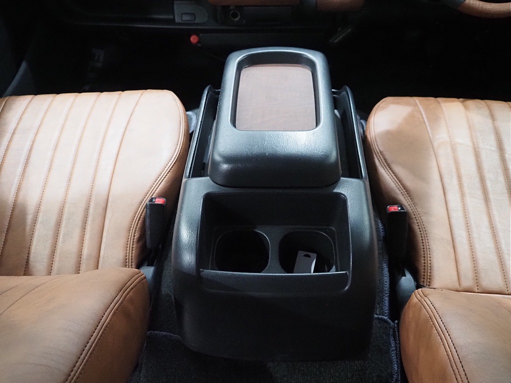 【Renoca CoastLines/スーパーGLダークプライムガソリン2WD】新品オールペイントにてクラシックカーが誕生！