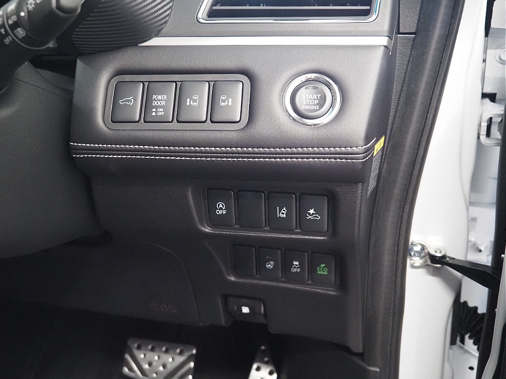 【FLEX DELICA/D5ディーゼルターボ2.2L/CHAMONIX】アクティブを全開に楽しむ！内外装フルカスタム♪