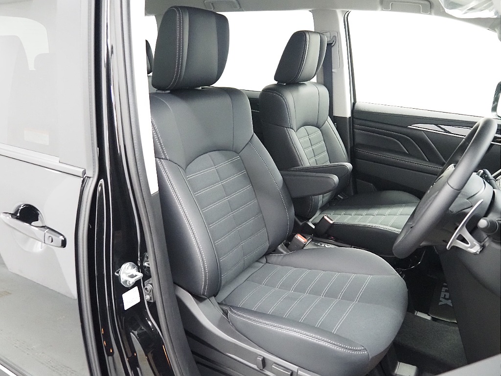 【FLEX DELICA/新車D5ディーゼルターボ2.2L/CHAMONIX】他を圧倒する力強さ..内外装フルカスタム♪
