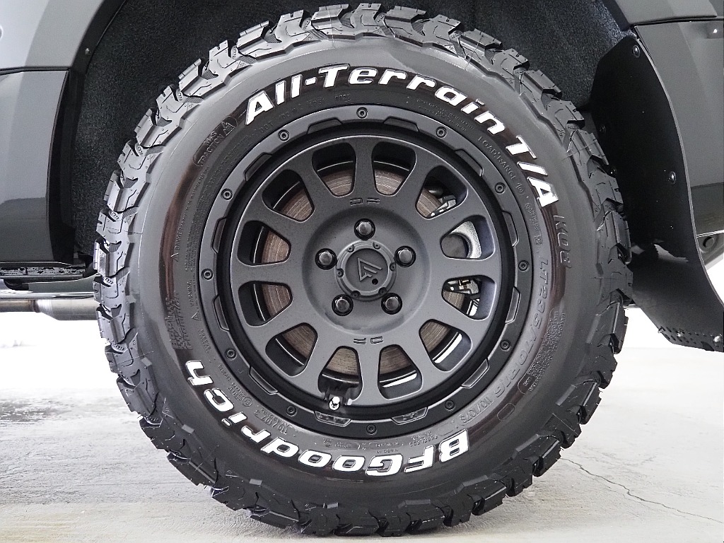 【FLEX DELICA/新車D5ディーゼルターボ2.2L/CHAMONIX】他を圧倒する力強さ..内外装フルカスタム♪