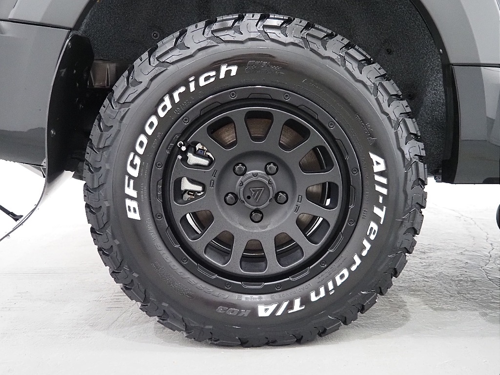 【FLEX DELICA/新車D5ディーゼルターボ2.2L/ブラックエディション】内外装フルカスタム♪