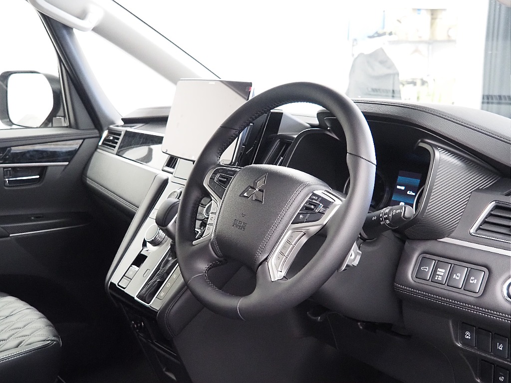 【FLEX DELICA/新車D5ディーゼルターボ2.2L/ブラックエディション】アルパインツインモニター完備♪