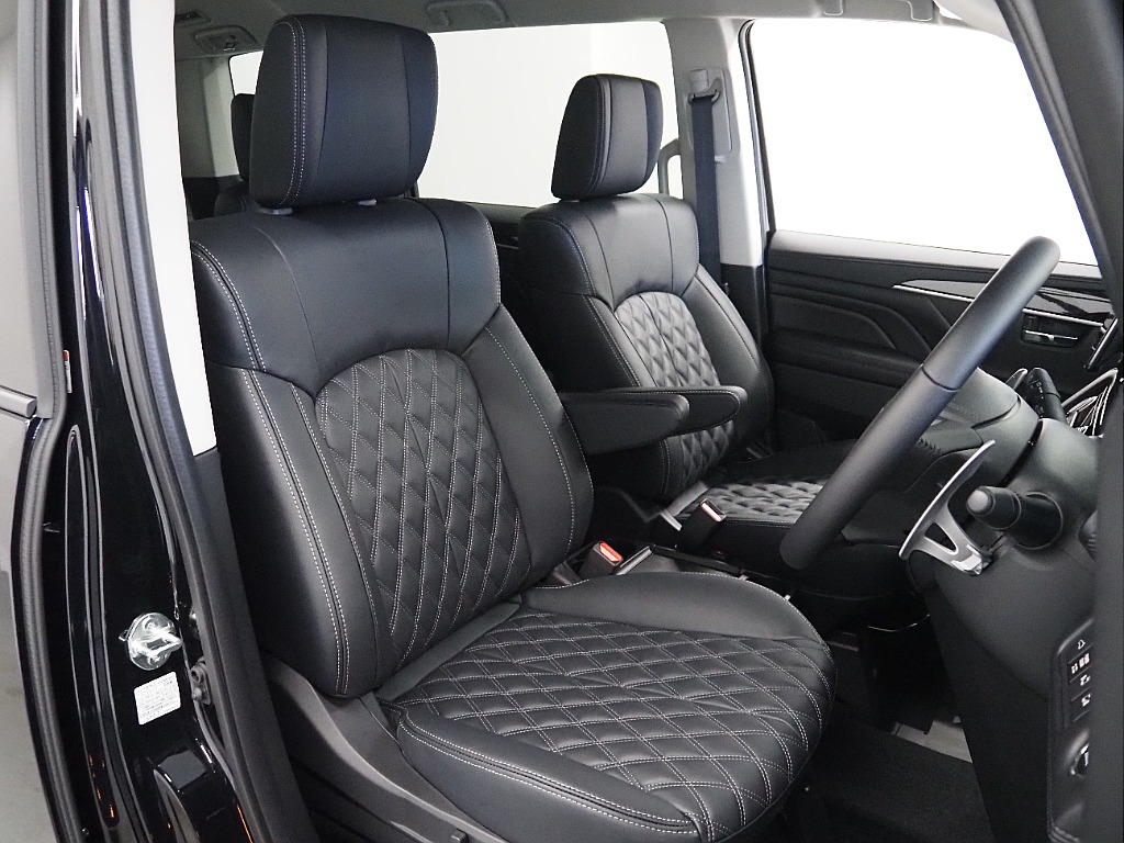 【FLEX DELICA/新車D5ディーゼルターボ2.2L/ブラックエディション】アルパインツインモニター完備♪