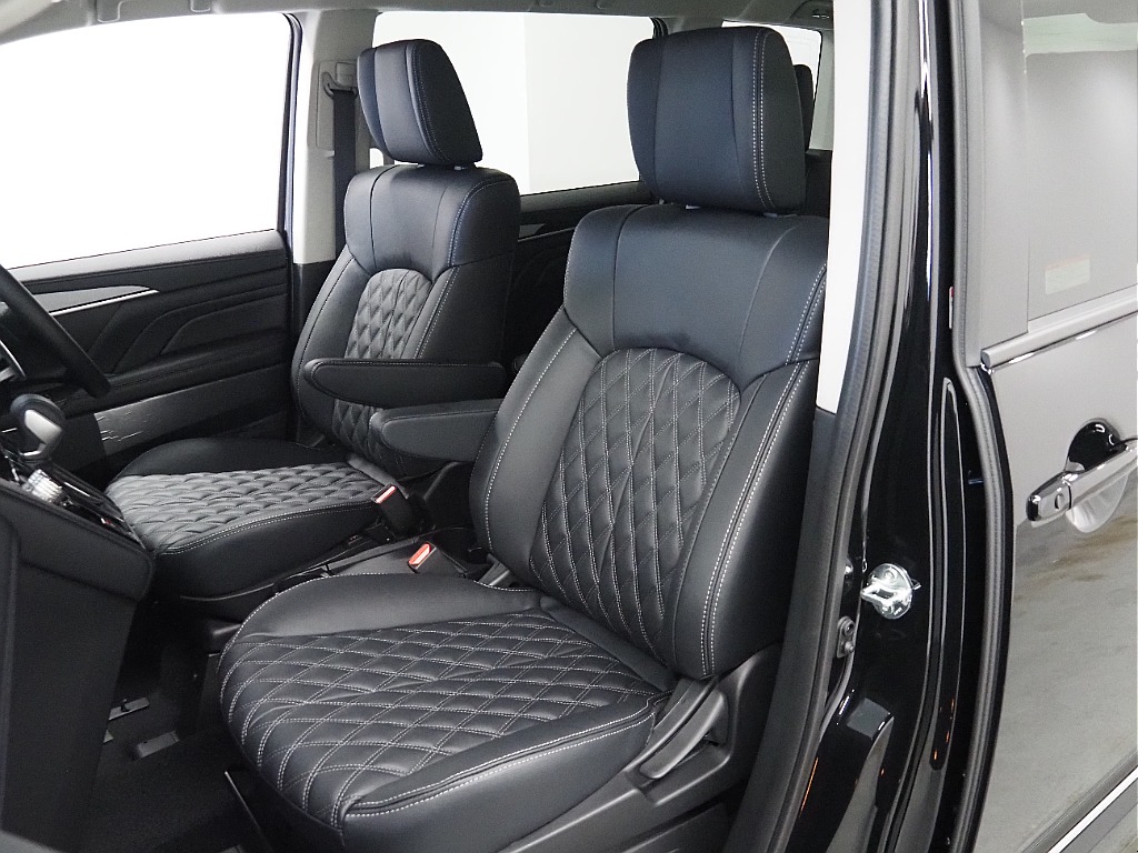 【FLEX DELICA/新車D5ディーゼルターボ2.2L/ブラックエディション】アルパインツインモニター完備♪