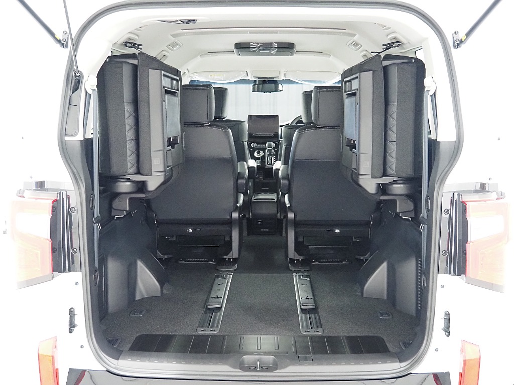 【FLEX DELICA/新車D5ディーゼルターボ2.2L/ブラックエディション】BIGX11ナビ　アルミホイール　タイヤ♪【全国納車可能】
