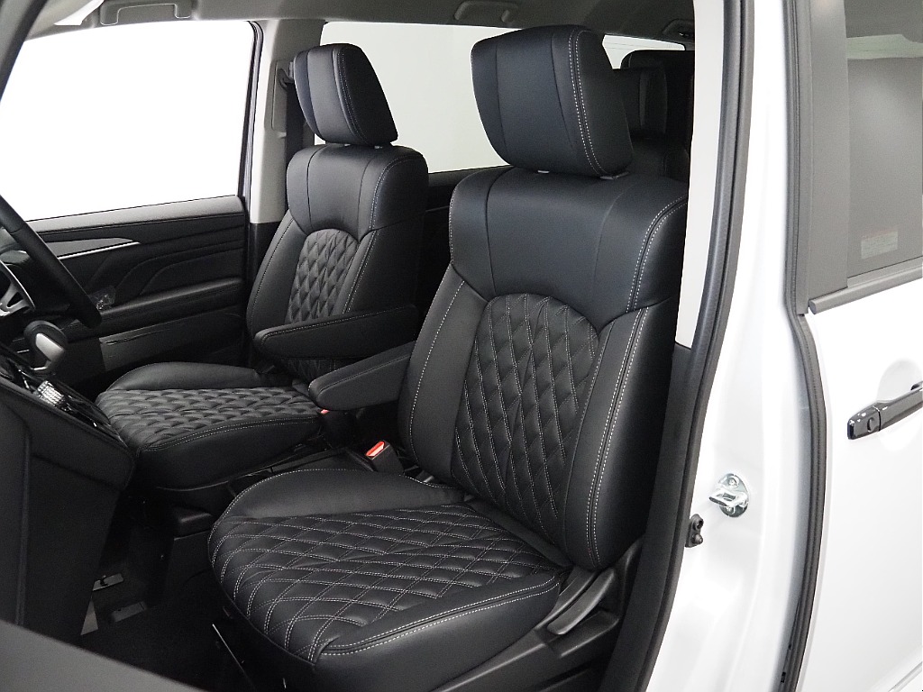 【FLEX DELICA/新車D5ディーゼルターボ2.2L/ブラックエディション】内外装フルカスタム♪