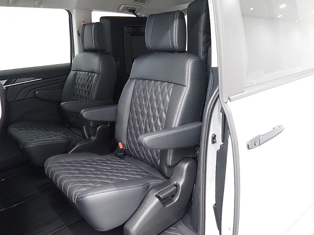 【FLEX DELICA/新車D5ディーゼルターボ2.2L/ブラックエディション】内外装フルカスタム♪