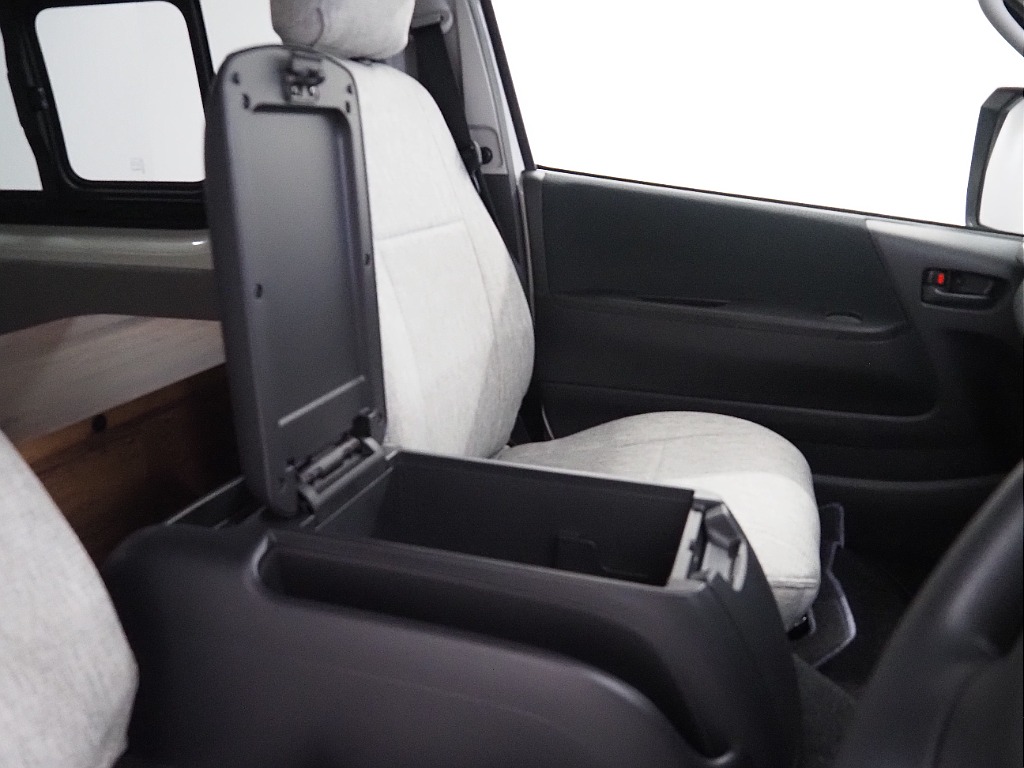 FLEXオリジナルキャンピングカーMOBYDICKNH-TYPEⅡガソリン２WDモデル入庫致しました。