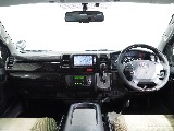 トヨタ ハイエースバン(4枚目)