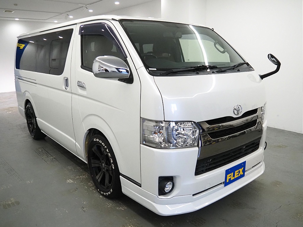 トヨタ ハイエースバン(5枚目)