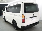 トヨタ ハイエースバン(9枚目)