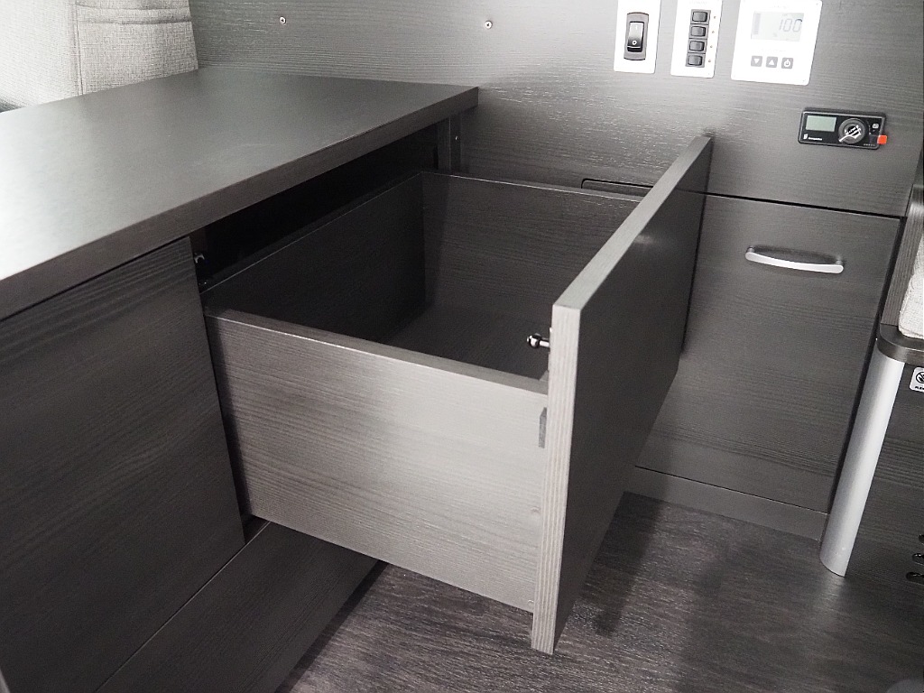 【MOBY DICK/FLEXキャンピングカー/NH02】希少車入庫！！ガソリン２WD♪街乗り楽々サイズ♪FFヒーター♪【全国納車可能】