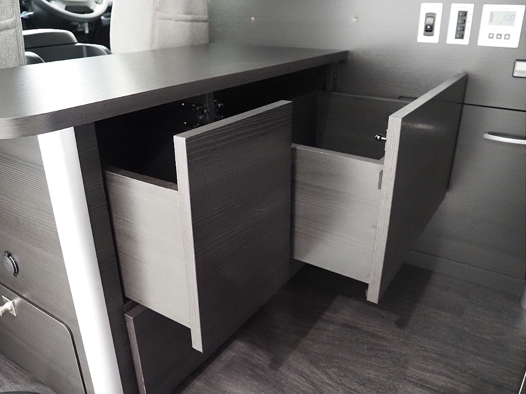 【MOBY DICK/FLEXキャンピングカー/NH02】希少車入庫！！ガソリン２WD♪街乗り楽々サイズ♪FFヒーター♪【全国納車可能】