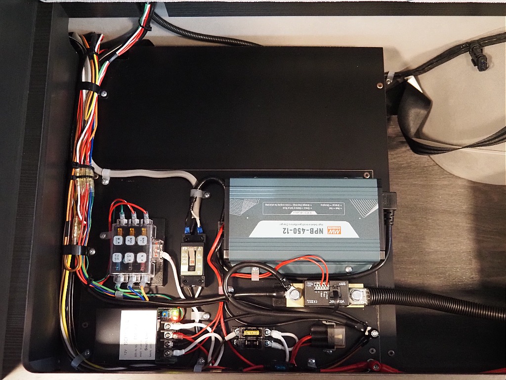 【MOBY DICK/FLEXキャンピングカー/NH02】希少車入庫！！ガソリン２WD♪街乗り楽々サイズ♪FFヒーター♪【全国納車可能】