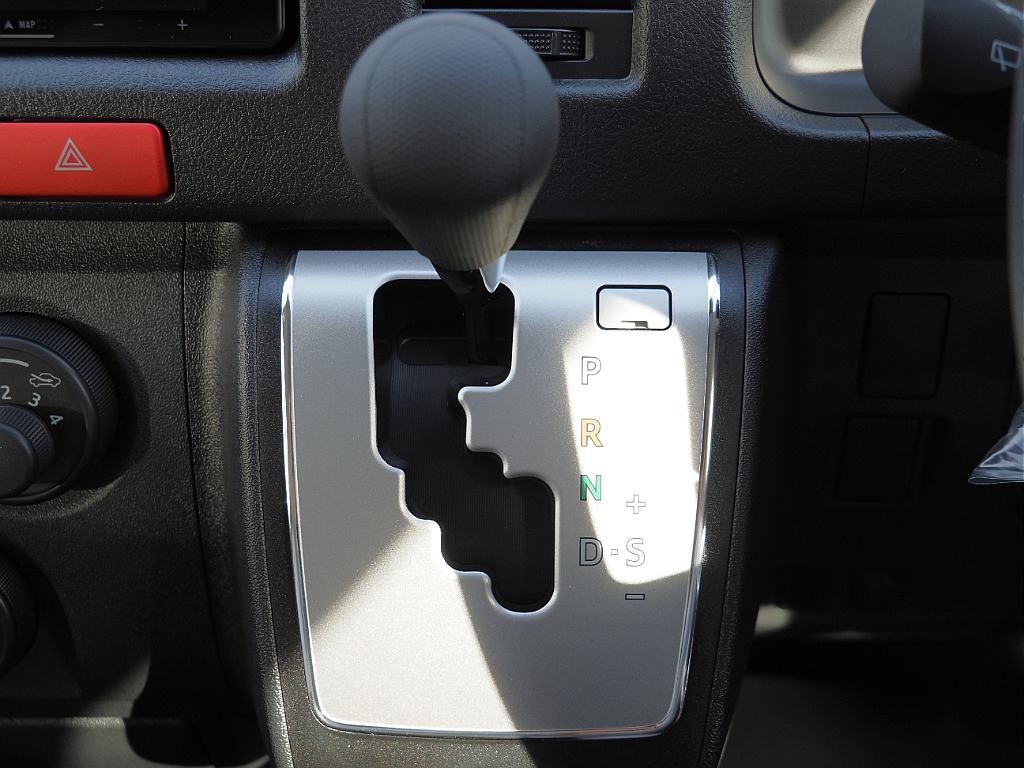 【MOBY　DICK　NH0１ ディーゼル4WD　キャンピングカー】内外装共にFLEXパーツが盛りだくさん♪