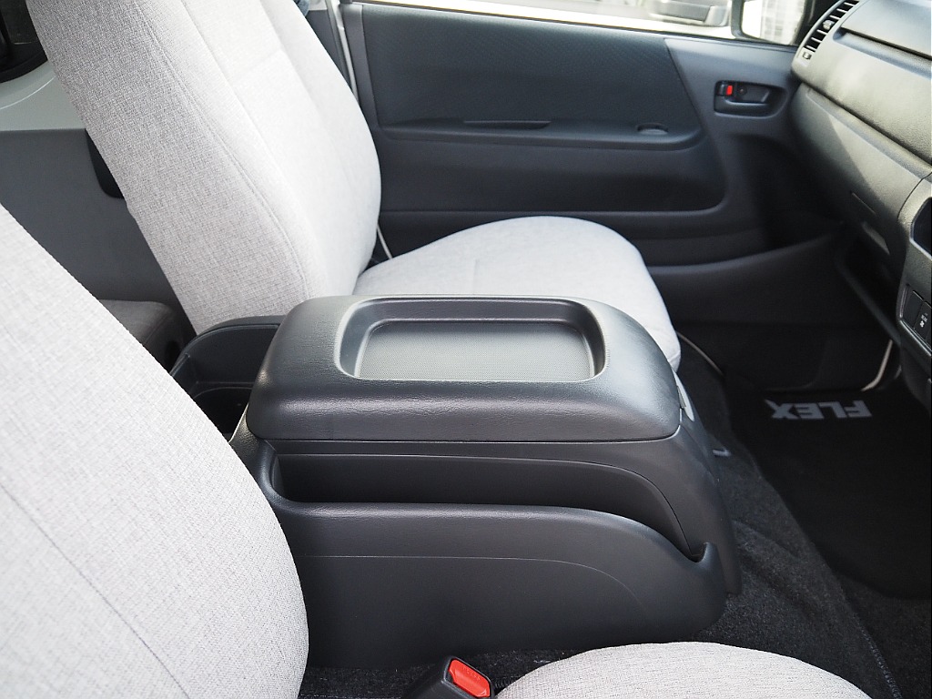 【MOBY　DICK　NH0１ ディーゼル4WD　キャンピングカー】内外装共にFLEXパーツが盛りだくさん♪