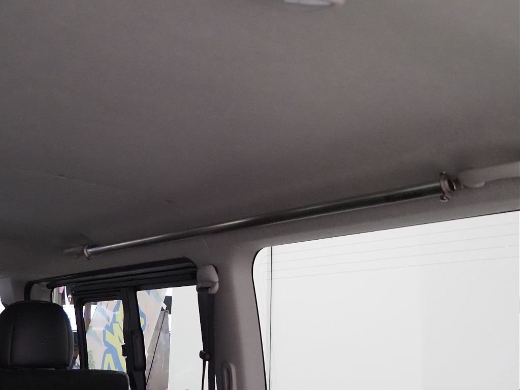 【H28年式/3.0Lディーゼルターボ/4WD/両側小窓付き】安心のディーゼル4WDに新品AWを装着♪