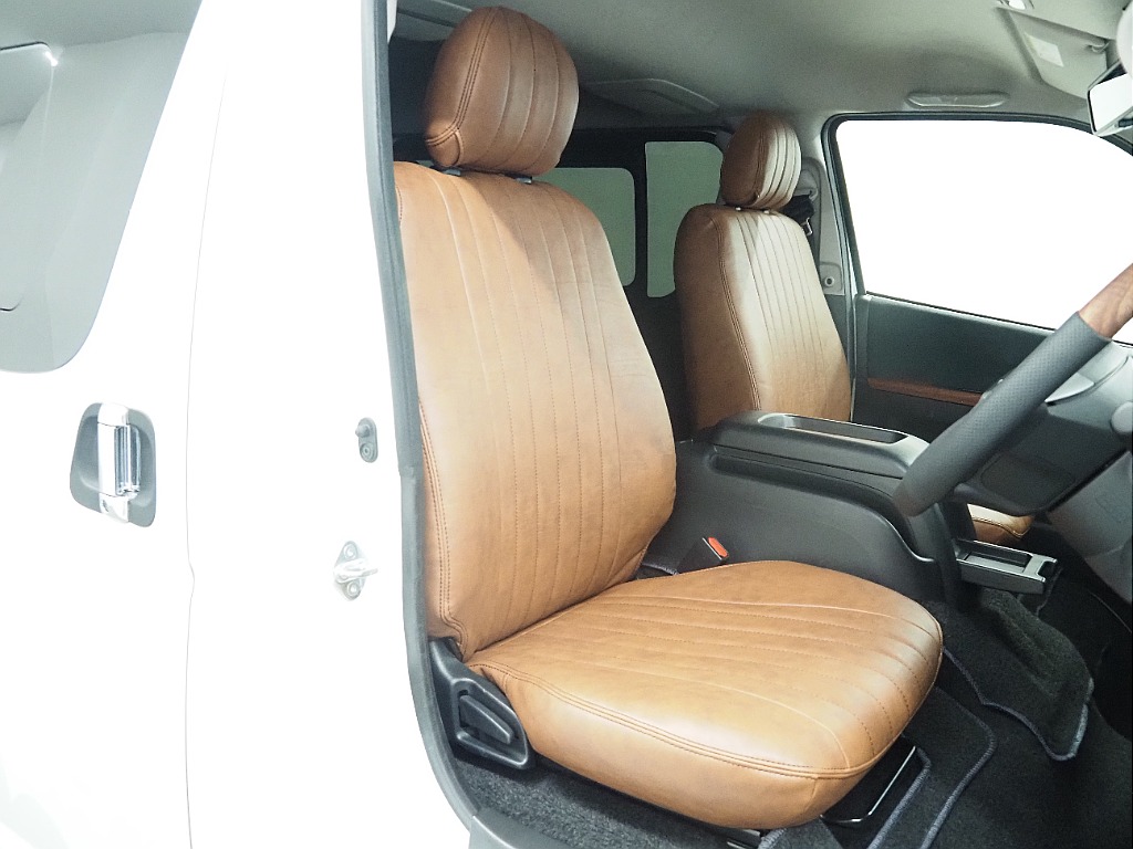 【R4年式/ディーゼル2WD/ハイエースバン/両側小窓付き】6型ベースのオフロードPKG♪