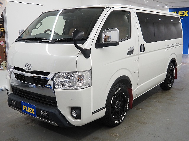 【R4年式/ディーゼル2WD/ハイエースバン/両側小窓付き】6型ベースのオフロードPKG♪